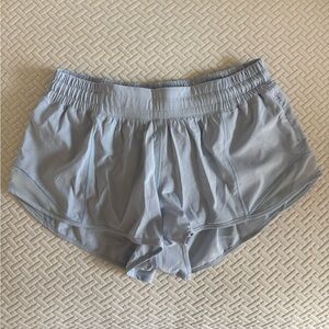 lululemon Hotty Hot Low-Rise Short 2.5”